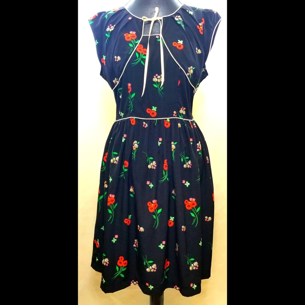 Modcloth Retro trollied dolly floral dress